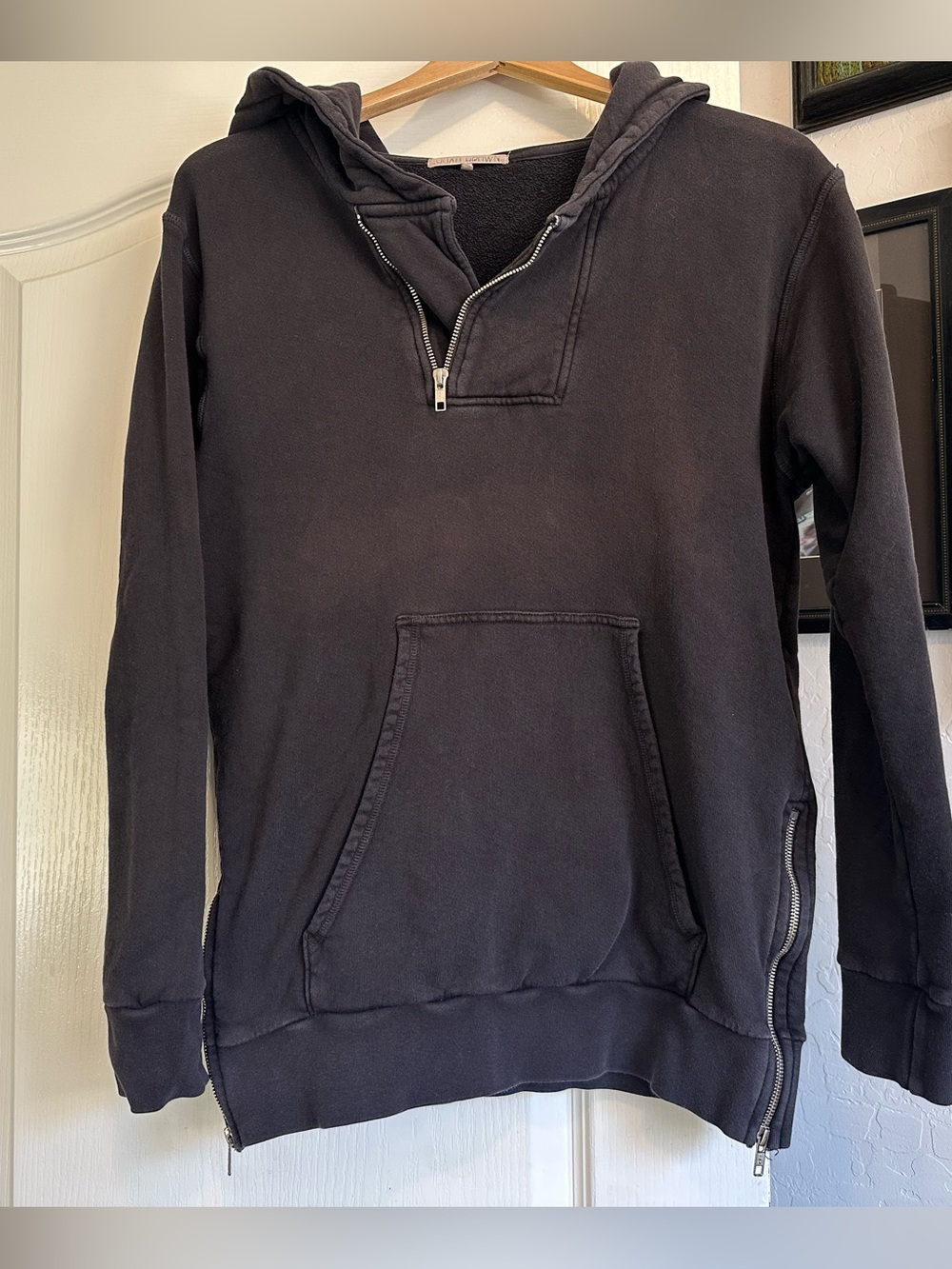 Joah Brown Charcoal Renegade Half Zip Hoodie. Size: M/L. Great condition 🖤